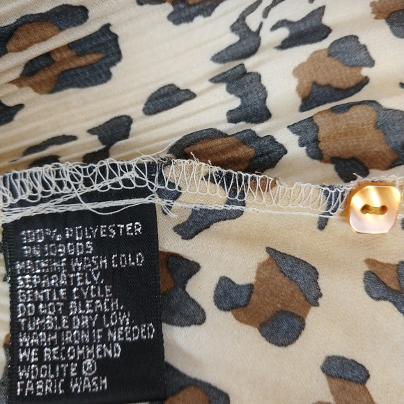 Essentials Milano blouse size XL - Picture 5 of 5